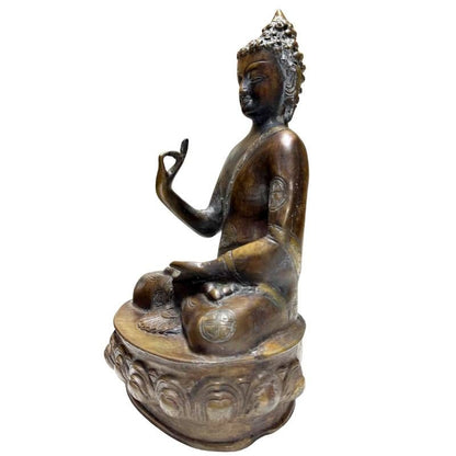 Antike Buddha-Statue aus Nepal (Himalaya), Bronze mit Spuren von 24k Feuervergoldung, Vitarka Mudra, 28,5 cm hoch, 3,8 kg massiv, 18.-19. Jahrhundert, Lot 429.