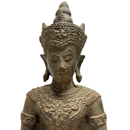 antike buddha statue thailand bronze feine details ruhiger ausdruck