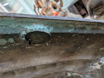 Antike Buddha Statue aus Thailand mit schwerer Bronzeausführung