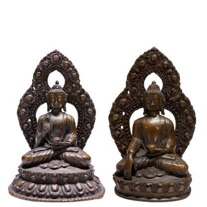 Set aus zwei antiken Himalaya Bronze-Buddhas, 19. Jahrhundert, Lot 462, mit Resten originaler Feuervergoldung, durchbrochene Mandorlas auf Lotusthronen, 2,8 kg Gesamtgewicht, 1stbuddha.