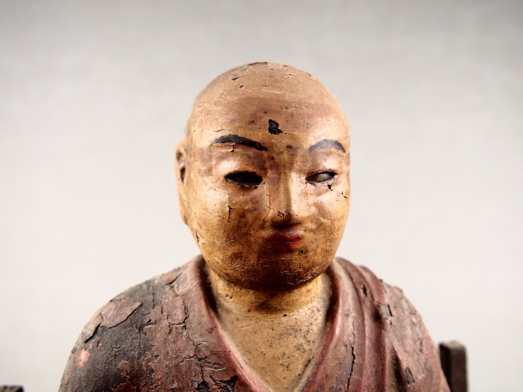 Antike Skulptur aus einem japanischen Kloster

