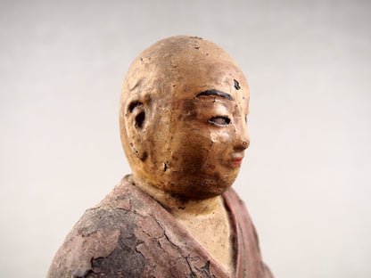 Holzfigur aus japanischer Klostertradition
