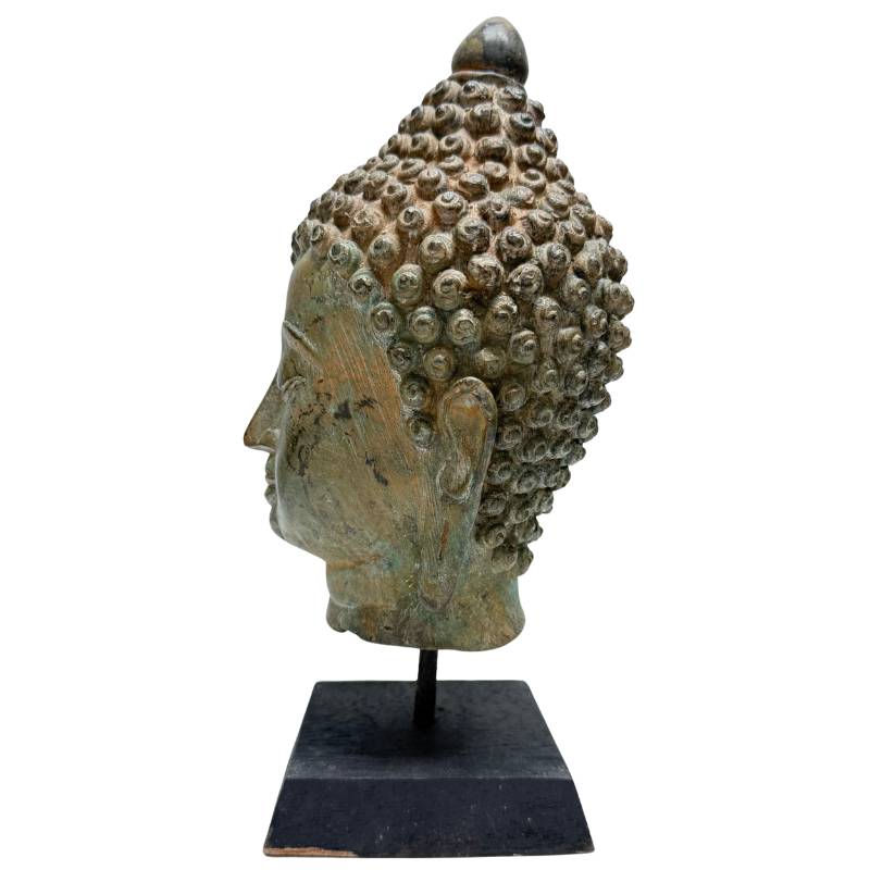 Antiker asiatischer Buddhakopf aus Bronze mit fein ausgearbeiteten Spirallocken, 19. Jahrhundert, Lot 452, 25 cm hoch, 1,5 kg, grünbraune Edelpatina, serener Gesichtsausdruck, 1stbuddha Expertise.