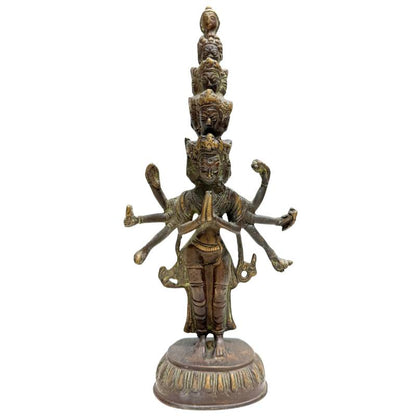 Stehende Avalokiteshvara Bodhisattva Statue aus massiver Bronze, 28,5 cm hoch.