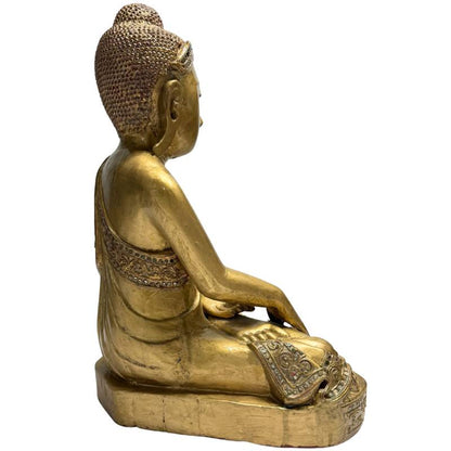Buddha-Figur in der Erdberührungsgeste (Bhumisparsha Mudra), klassischer Mandalay-Stil.