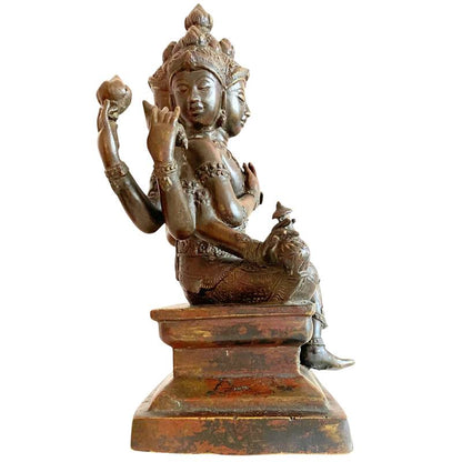 Antikes Brahma bronzen tempelbeeld mit Vuurvergulding, Lot 162 bei 1stbuddha, 17.-19. Jahrhundert, vier Gesichter und sechs Arme, 4,8 kg schweres massives Brons, detaillierte Patina aus Cuprit und mineralischen Ablagerungen.