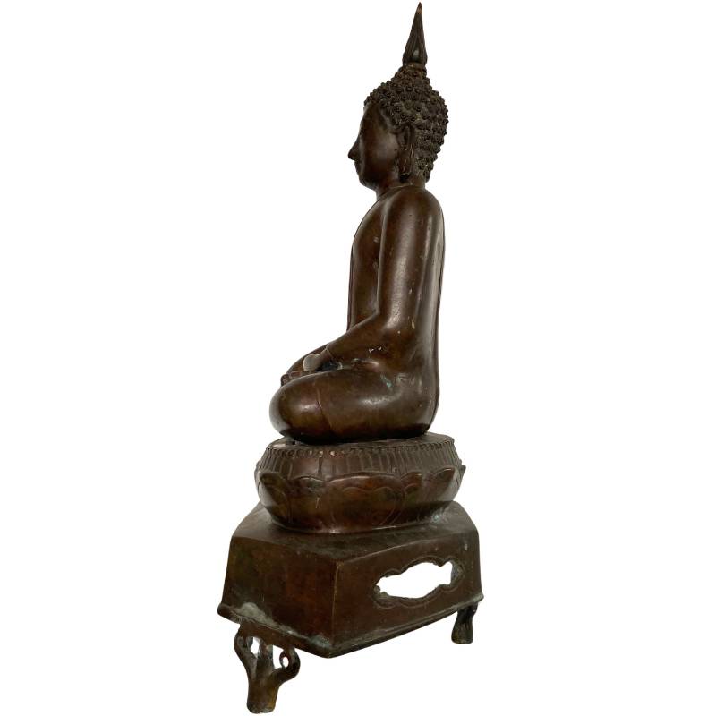 Bronze-Buddha-Statue in Bhumisparsha-Mudra im thailändischen Tempelstil