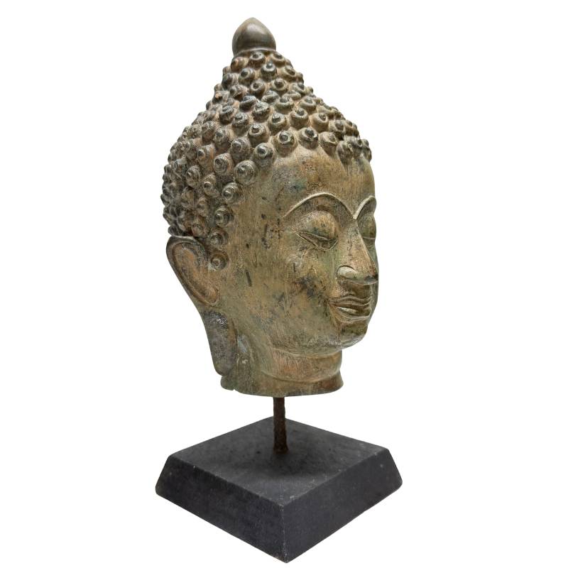 Antiker Buddhakopf aus Bronze mit fein ziselierten Spirallocken, Südostasien, 19. Jahrhundert, Lot 452, 25 cm hoch, 1,5 kg, grünbraune Edelpatina, meditativer Gesichtsausdruck, 1stbuddha Expertise.