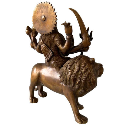 Indische religiöse Statue der Durga aus Bronze auf einem Löwen.