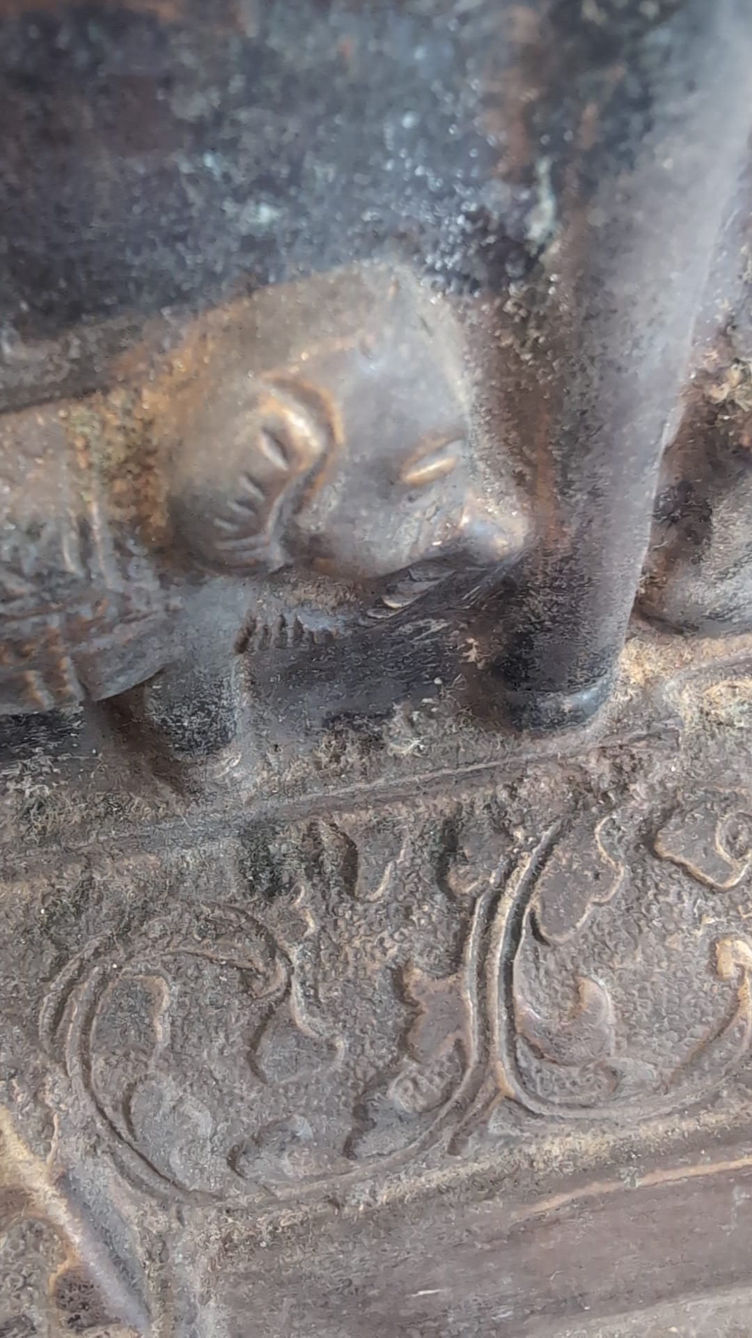 Authentische Patina einer Himalaya-Bronze-Tempelstatue