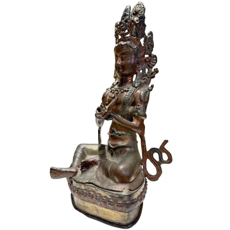Antike Tara auf Lotusbasis aus Bronze, Himalaya-Region, 18.-19. Jahrhundert, 38 cm Höhe, 3,9 kg massiv, Kupferlegierung mit warmer Patina, Lot 431.