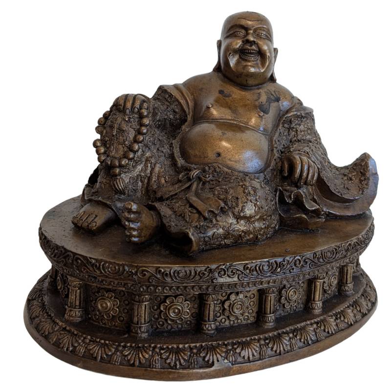 Budai Bronze China liegend Glücksfigur mit Patina und weichen Formen