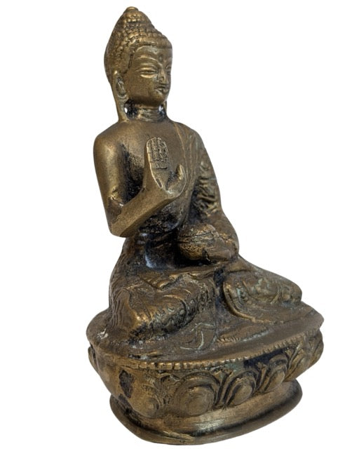 Buddha Bronze Himalaya mit offener Unterseite und Patina
