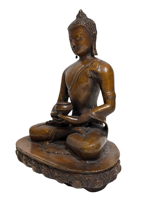 Buddha Bronze Himalaya mit Patina und Altersspuren