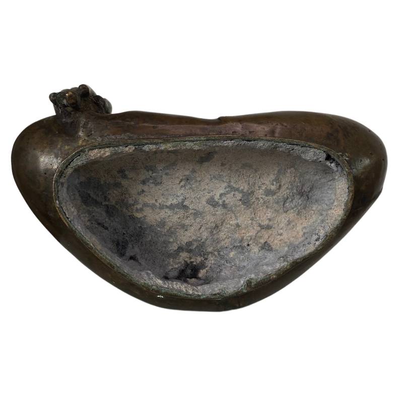 Thailändische Buddha-Statue aus Bronze in der Bhumisparsha-Mudra (Erdanrufung)