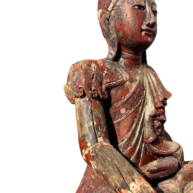 Buddha Holzfigur mit traditionellen Spiegelglas Einlagen
