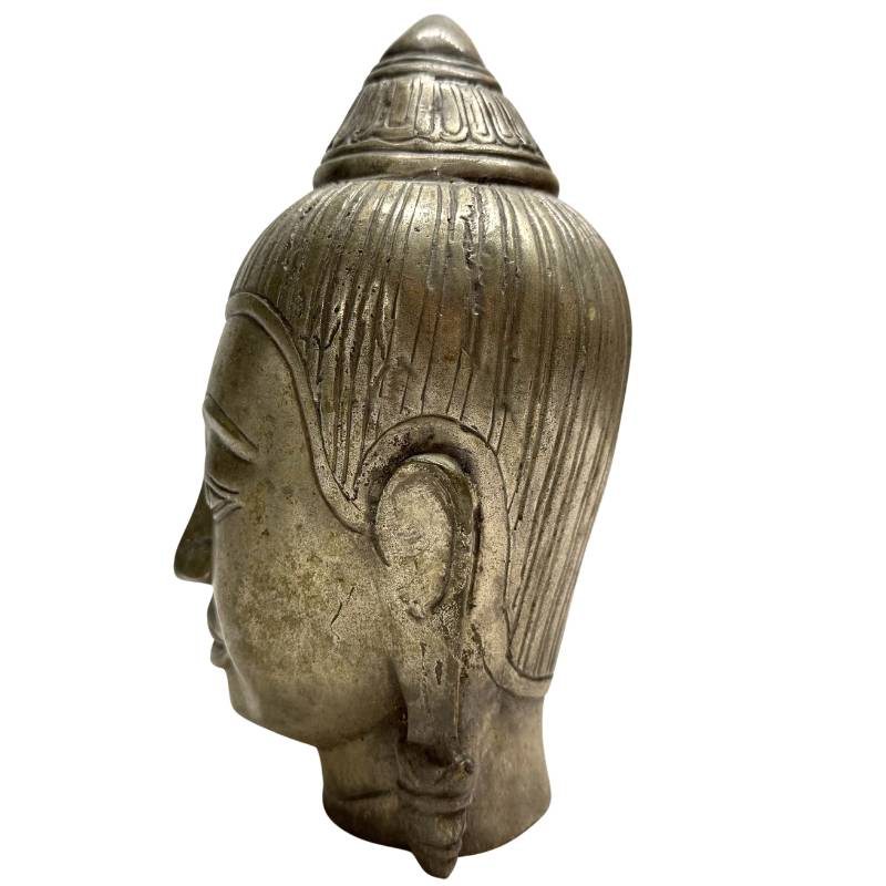 Thailändischer Buddha-Kopf als dekoratives Element für Yoga-Räume oder Wohnbereiche