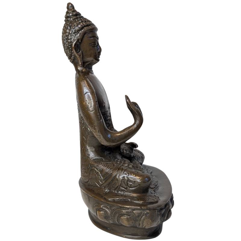 sanfte gesichtszuege buddhistische darstellung detail