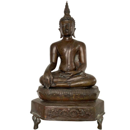 Thailändische Buddha-Statue aus Bronze auf Tempelbasis in Bhumisparsha-Mudra