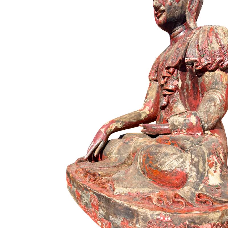 Buddha Holzskulptur aus burmesischer Tempelkunst
