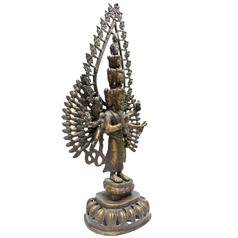 Buddhistische Avalokiteshvara Statue mit mehreren Armen, 49 cm große Bronze, Lot 461, 4,2 kg, Sahasrabhuja Lokeshvara mit 11 Köpfen und Resten von Feuervergoldung, 1stbuddha.