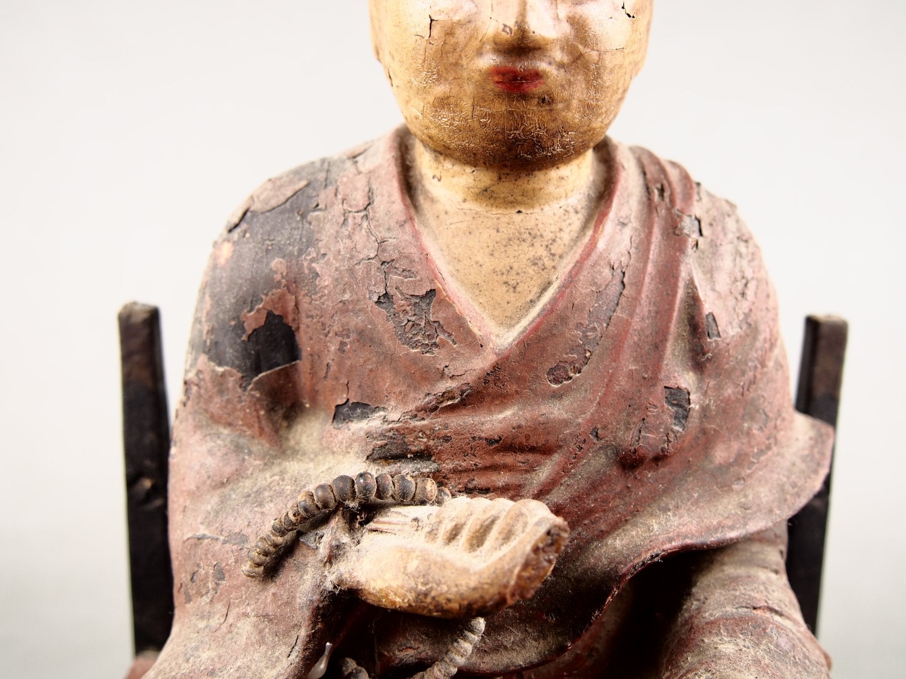 Buddhistische Holzfigur aus der Edo Zeit
