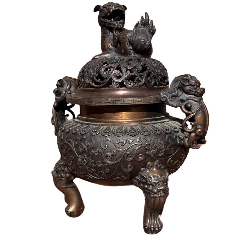 Chinesische Bronze Räucherschale mit dekorativem Deckel
