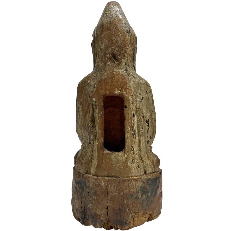 alte chinesische guanyin statue aus holz mit patina und struktur
