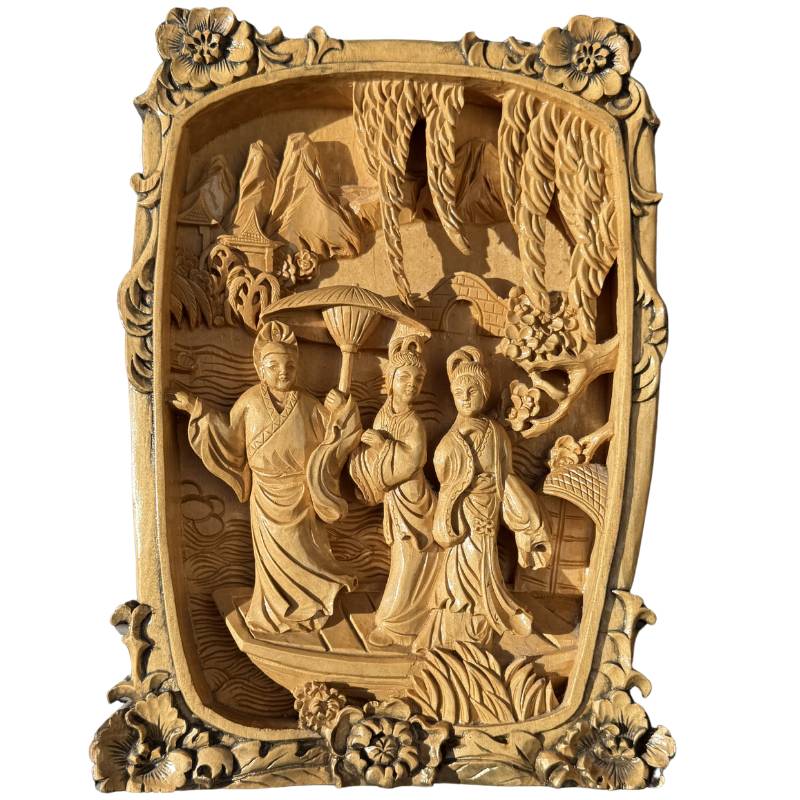 Chinesisches Holzrelief mit Szene aus der Legende der Weißen Schlange mit Figuren in einem Boot
