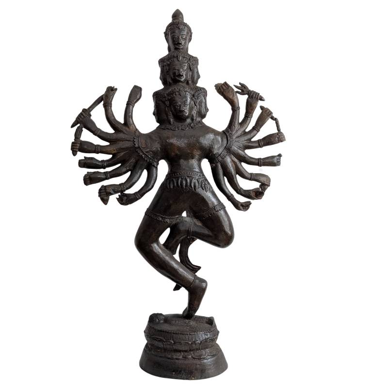 natuerliche oxidierte oberflaeche schwere bronze skulptur