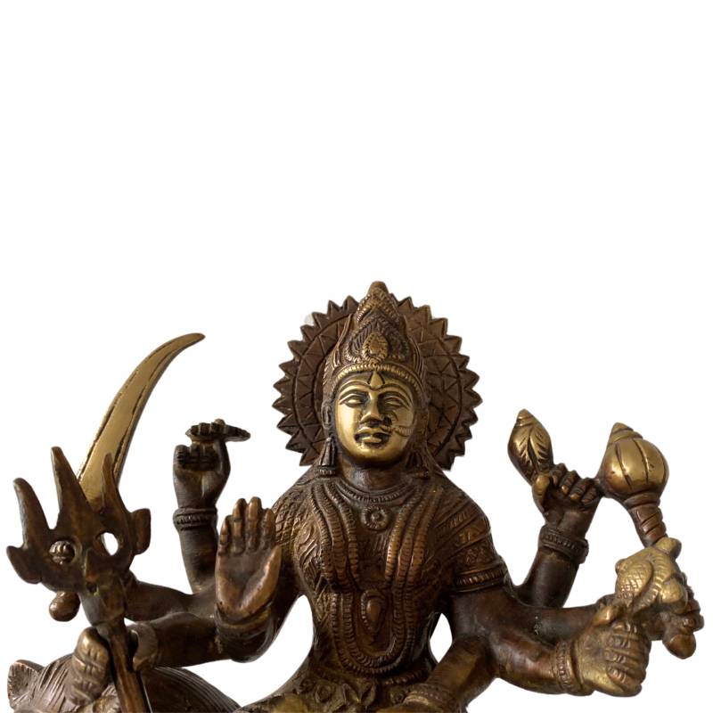 Indische Durga-Statue aus Bronze, Darstellung der Hindu-Göttin auf einem Löwen.