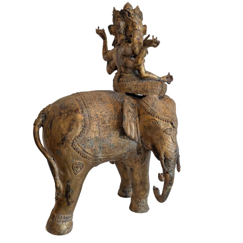 Ganesha Skulptur aus Bronze aus Nepal auf Airavata mit Feuervergoldung
