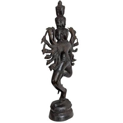 dynamische koerperhaltung tanzender gott bronze kunst suedostasien