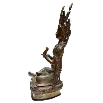 Antike sitzende Tara Statue aus Bronze, Himalaya-Region, 38 cm hoch, 3,9 kg, handgearbeitete Kupferlegierung mit natürlicher Patina, 18.-19. Jahrhundert, Lot 431.