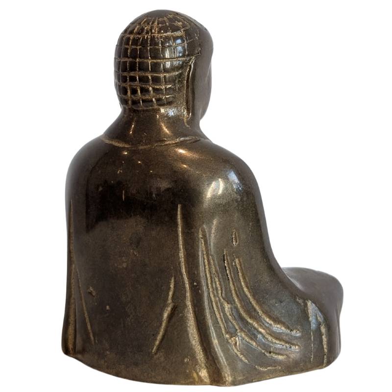 Japanischer Buddha aus Bronze in Dhyana Mudra mit gewachsener Patina und ruhiger Ausstrahlung