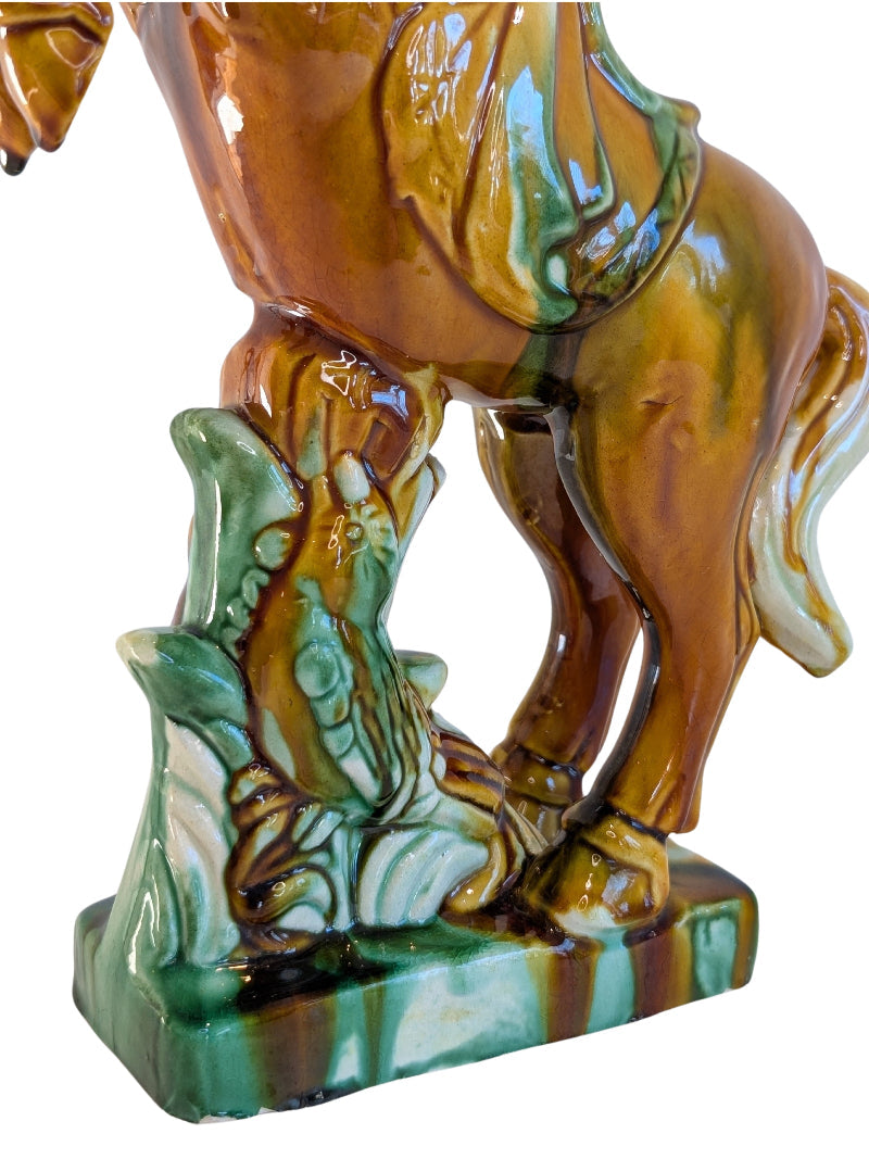 keramik pferd skulptur hochgestellte vorderbeine dynamik
