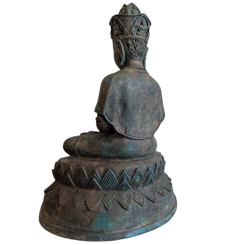 Antike Khmer-Bronze eines Bodhisattva (Avalokiteshvara) mit ritueller Kundika-Wasserkanne und Buddha-Figur in der Krone, massive Qualität, Lot 150.