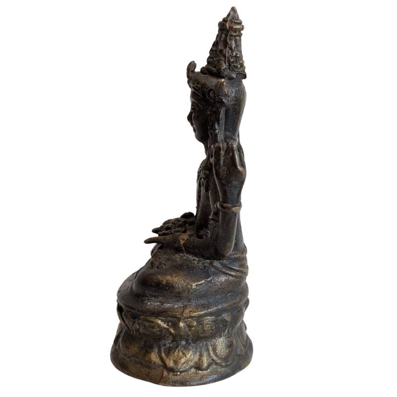 Antikes Khmer-Reisebild des bekrönten Lokeshvara aus massiver Bronze, durch rituellen Gebrauch geglättete Details und tiefe, dunkle Patina, Lot 147.