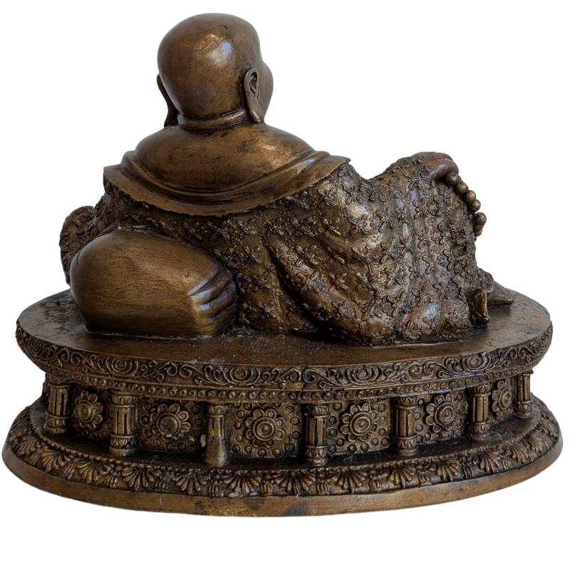 Liegender Budai Bronze China Figur als Symbol für Glück mit Patina