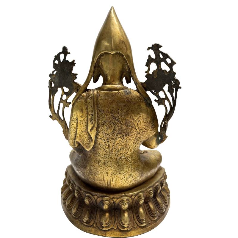 Dokumentation der schweren Qualität der 2,4 kg schweren Bronze-Figur.