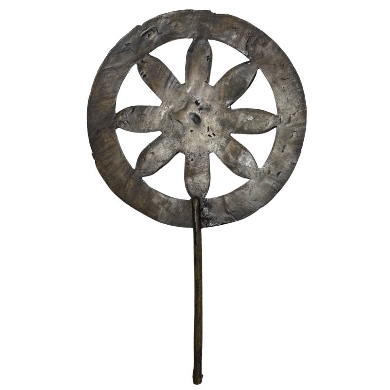myanmar buddha dharmachakra mudra bronze skulptur spirituelle ausstrahlung interieur objekt