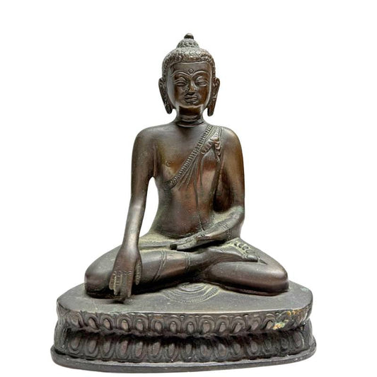 Bronzene Buddha Statue aus Nepal mit Shakyamuni in Erdberührungs-Geste
