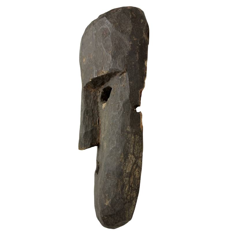Nepalesische Holzmaske aus Holz mit sichtbaren Gebrauchsspuren und natürlicher Patina  