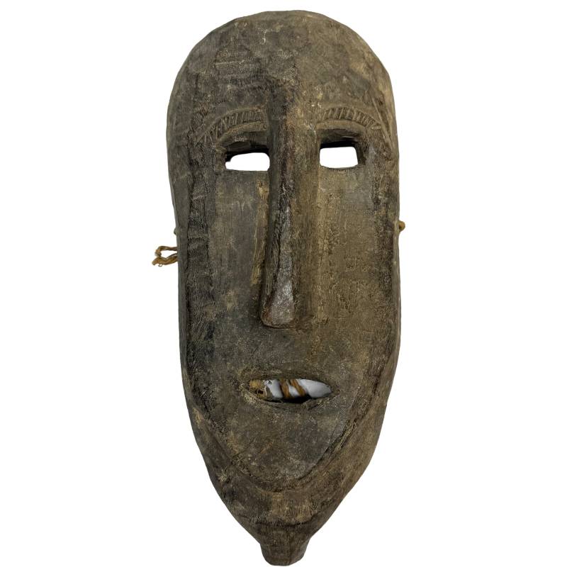 Nepalesische Holzmaske als Ritualobjekt mit Muscheleinlage und gewachsener Patina  