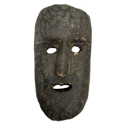 Nepalesische Holzmaske als Ritualobjekt aus handgeschnitztem Holz mit gewachsener Patina  