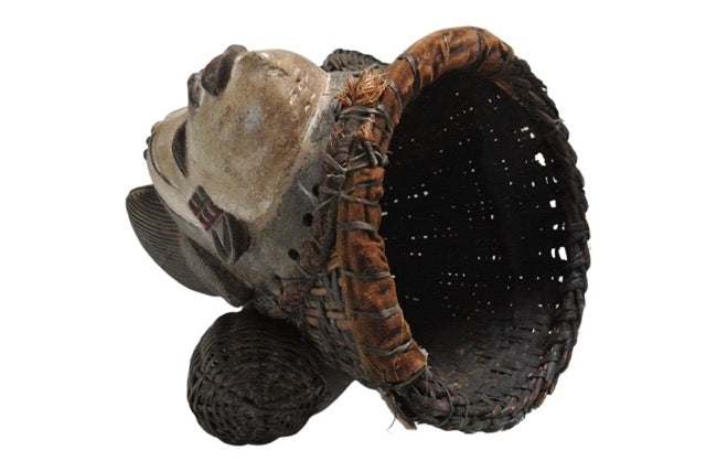 Punu Maske Holz alt Gabon mit Gebrauchsspuren