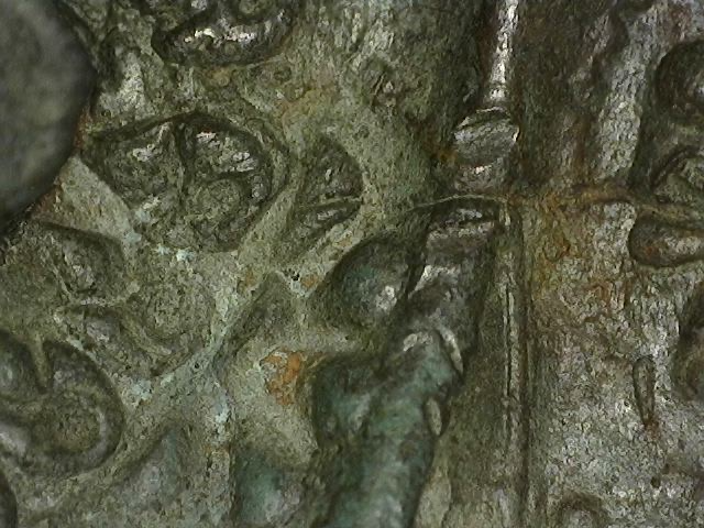 Klassische Darstellung des Rama als Bronze-Skulptur, Thailand, 83 cm hoch, 12,2 kg schwer, auf Holzsockel, traditionelle Ikonografie mit Mokot-Krone, dunkle Patina, Lot 445, 1stbuddha.