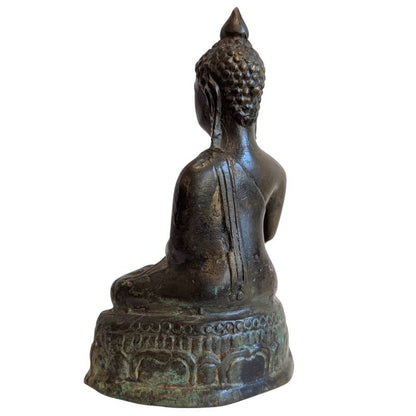 Südostasiatische Buddha-Statue aus Bronze mit tiefer, authentischer Patina, Darstellung in der Erdberührung-Mudra, antikes Devotionalienbild, Lot 149.