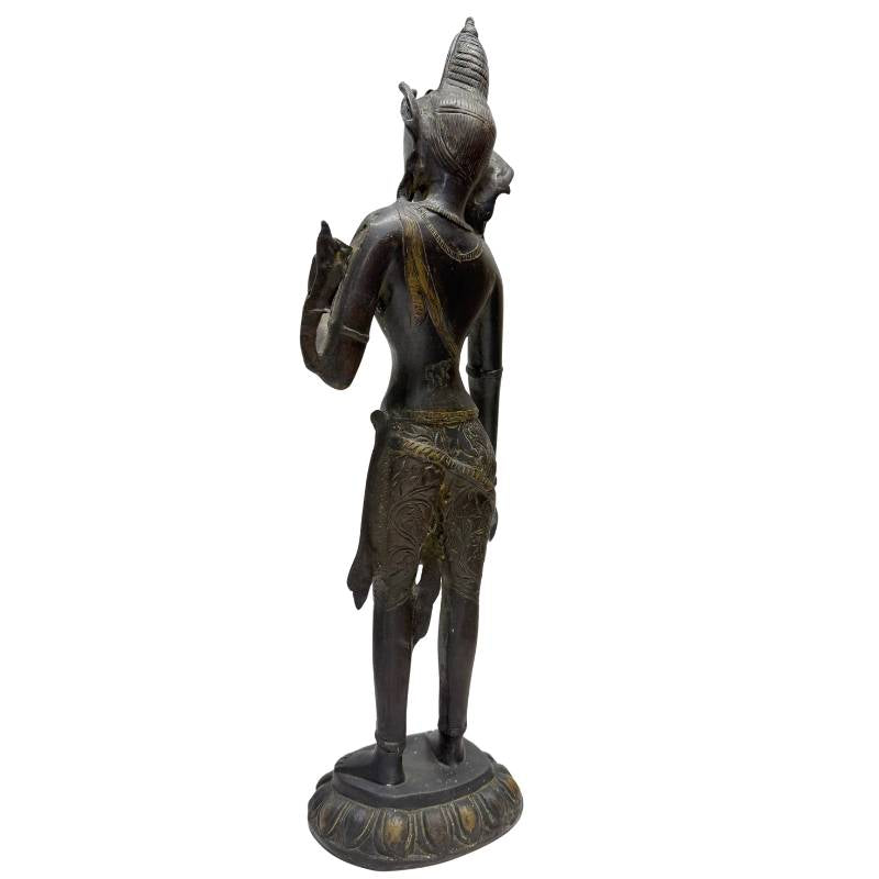 Seitenansicht der stehenden Tara mit schöner antiker Patina.