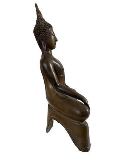 Authentische thailändische Buddha-Statue aus Bronze mit Patina